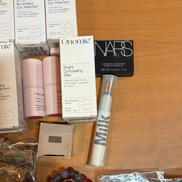 Reseller Bundle 45 Pieces - Picture 3 of 5